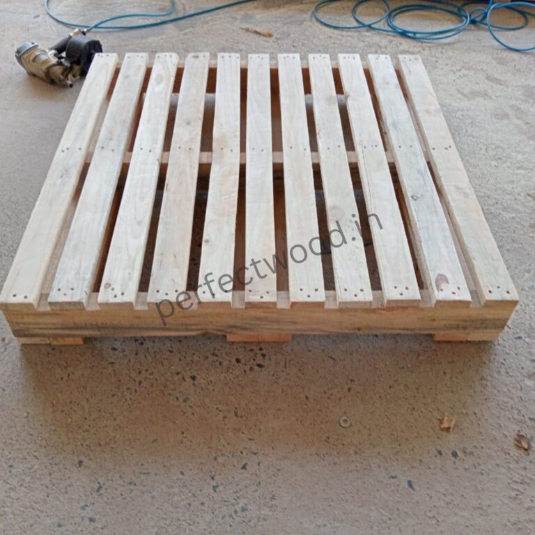 pinewood pallet for chemical drums