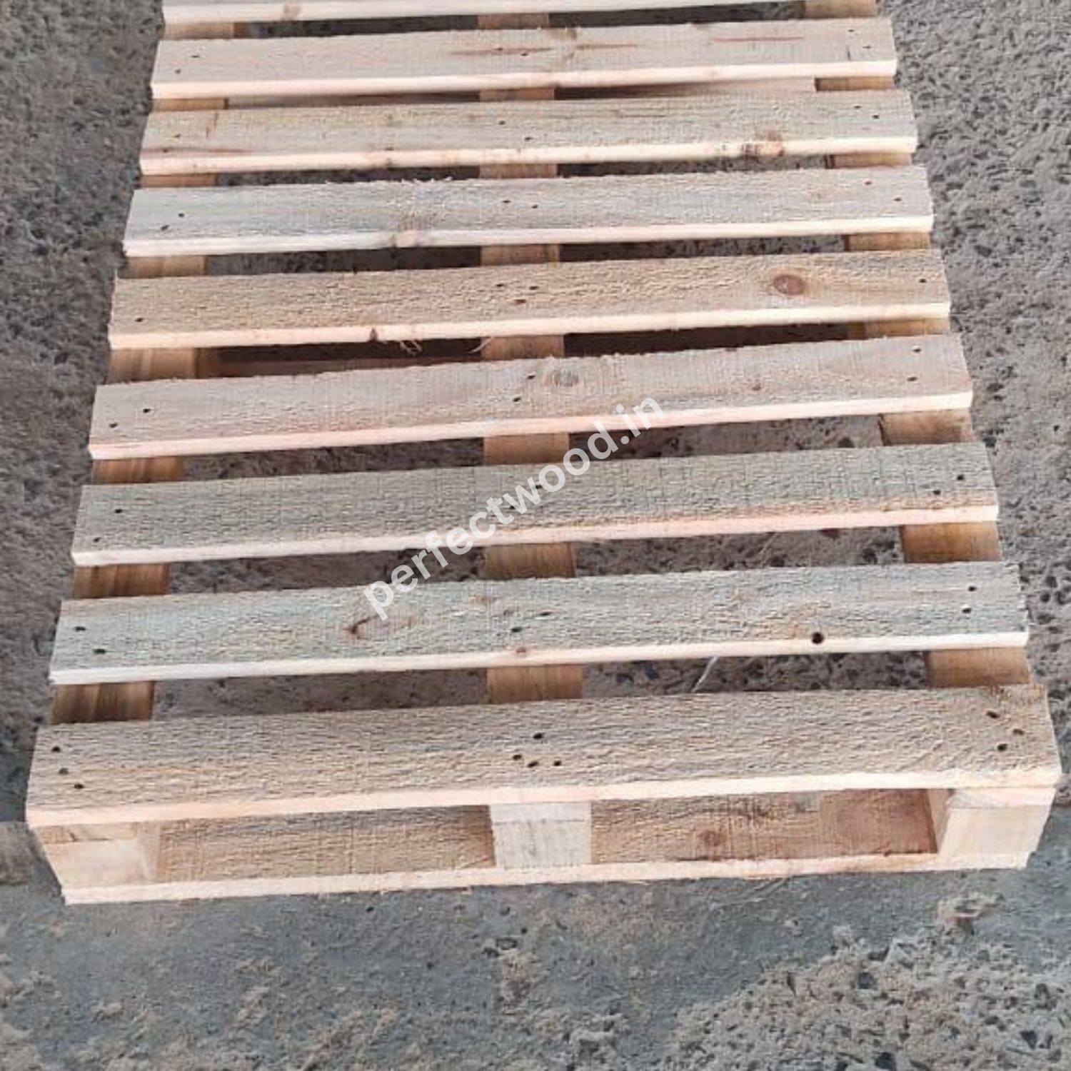 4 way wooden pallets